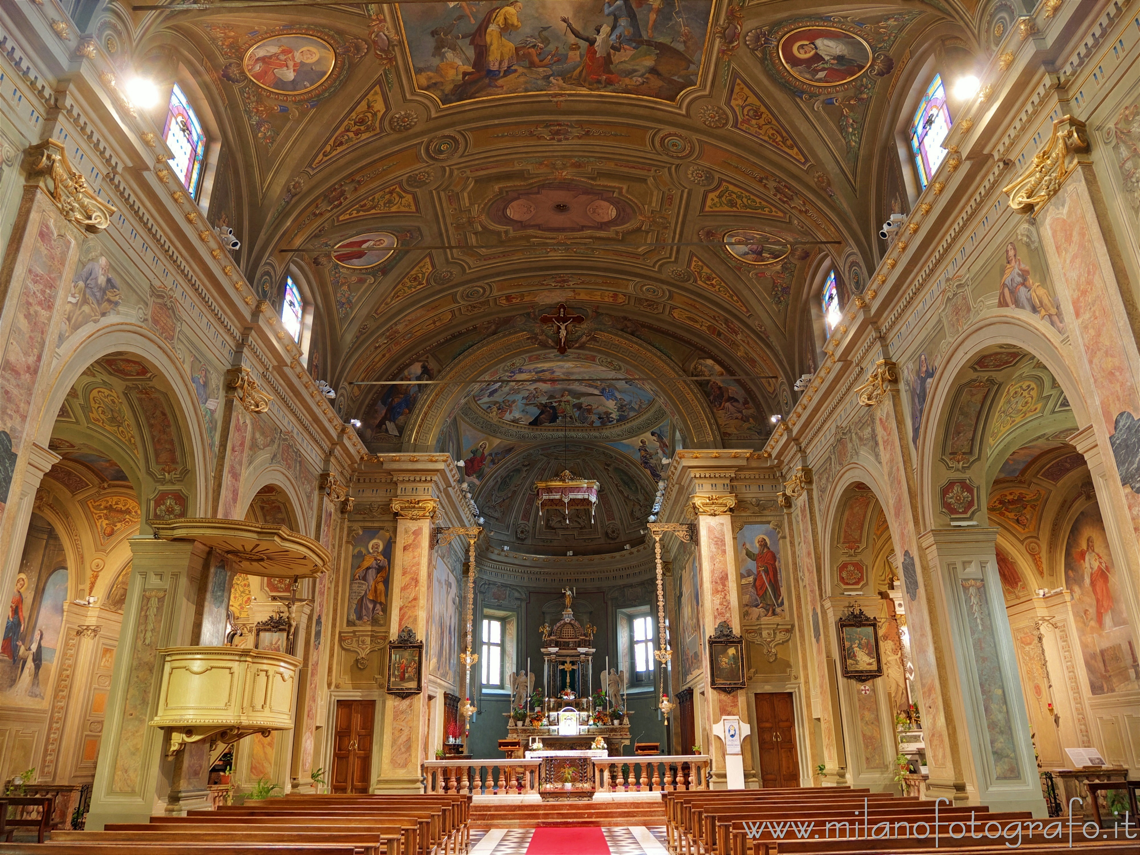 Meda (Monza e Brianza, Italy) - Interior of the Sanctuary of the Holy Crucifix